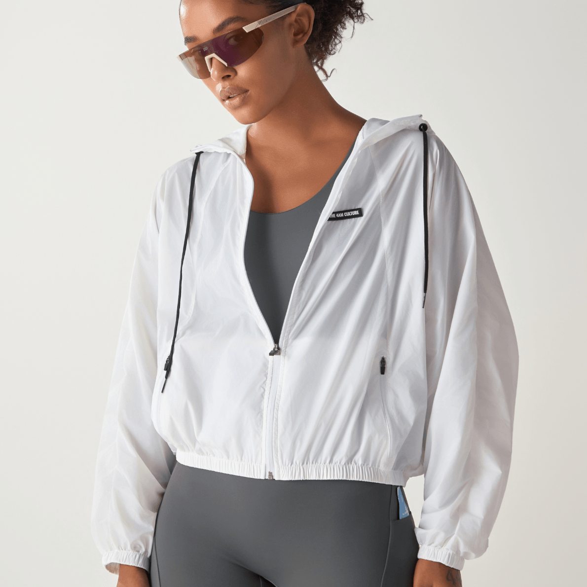 Jaqueta Windbreaker Leite de Coco