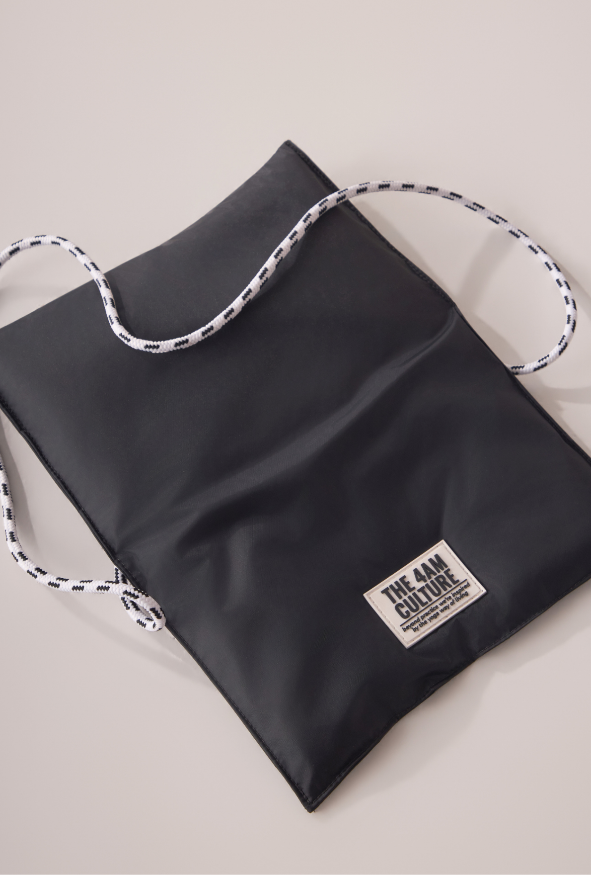Clutch Yoga (Presente)