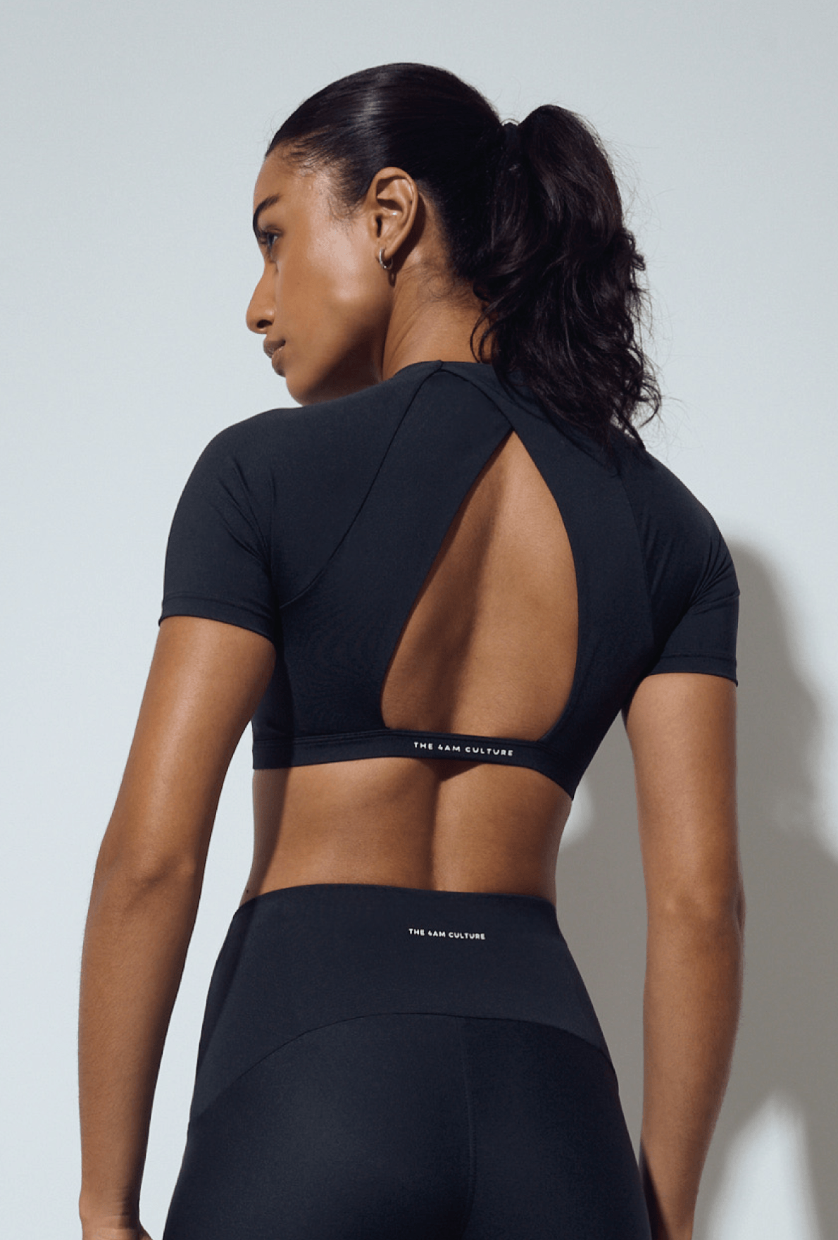Cropped Adapt Black Boost