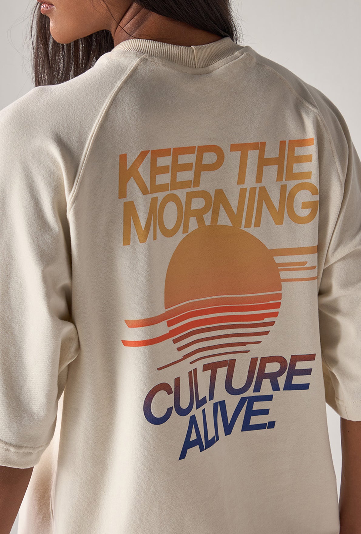 Camiseta Over Culture Alive Off-White